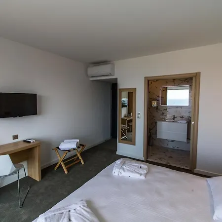 R Hotel Calvi (Corsica)