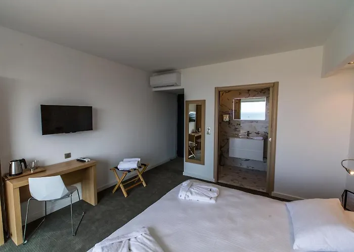 R Hotel Calvi (Corsica)