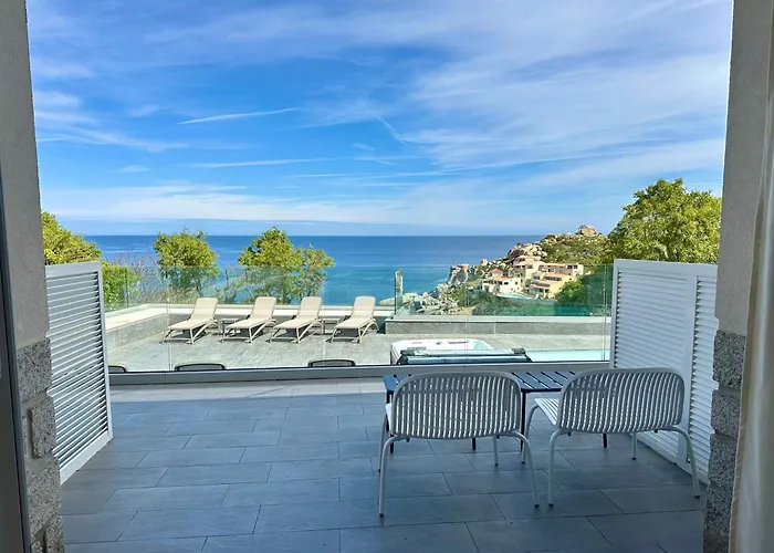 Otel R Calvi (Corsica)