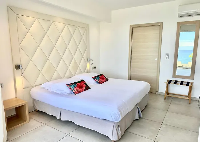 R Hotel Calvi (Corsica)